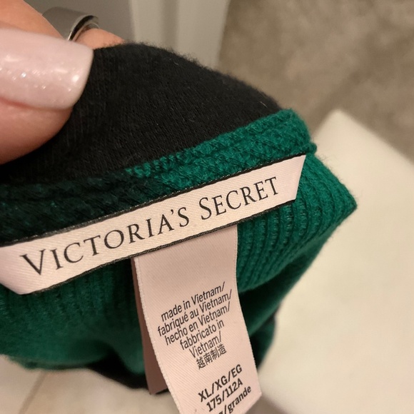 Green & Black Checkered PJs - Picture 3 of 3